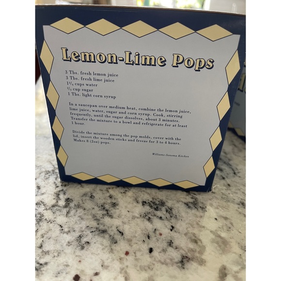 Williams Sonoma Space Pop Molds. I am the original owner. New in original box - Picture 7 of 7